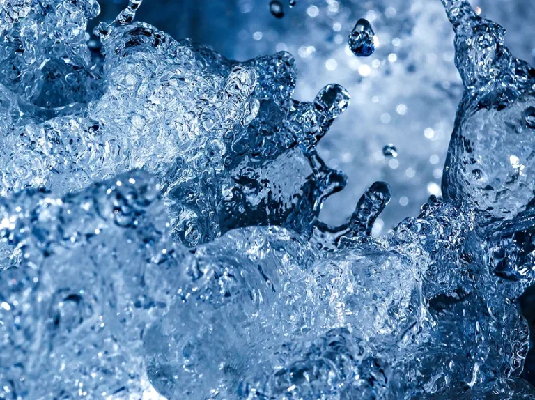 Czym jest woda R.A.I.L? Poznaj technologię Żywej Wody, która zmienia wszystko